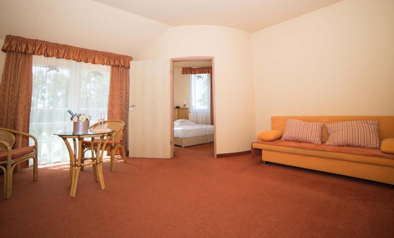 Martfu Hotel Thermal Spa Экстерьер фото